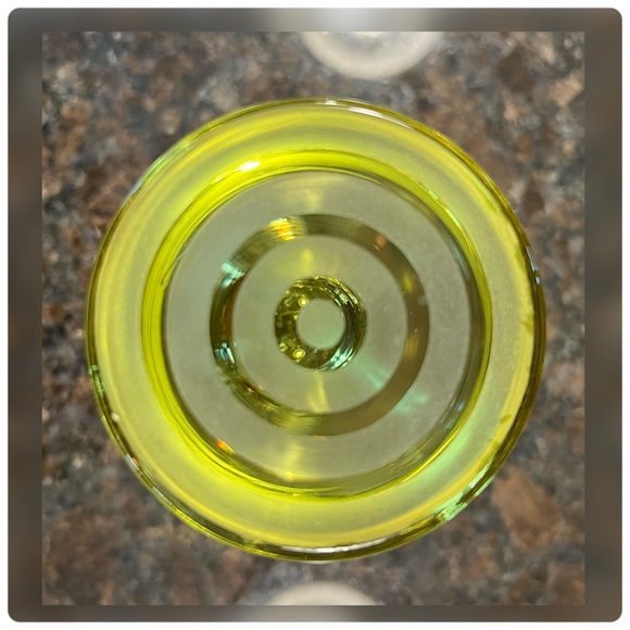 Set of Four-Lime Green Swirl Bottom Base Cordial/Shot Glasses - Picture 5 of 5